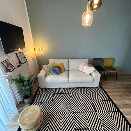 Design Home At Garda Lake Дезенцано-дель-Гарда Екстер'єр фото