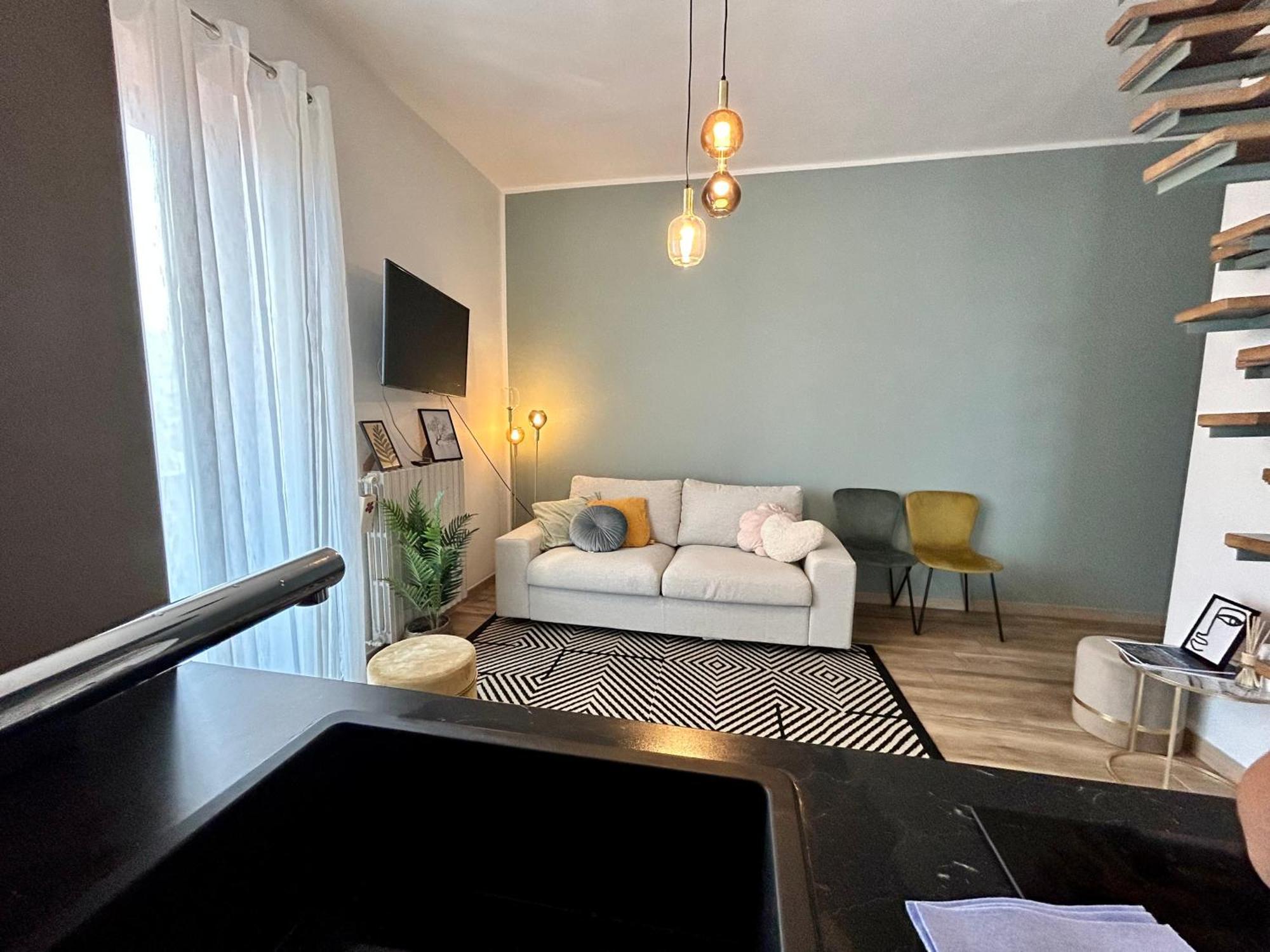 Design Home At Garda Lake Дезенцано-дель-Гарда Екстер'єр фото
