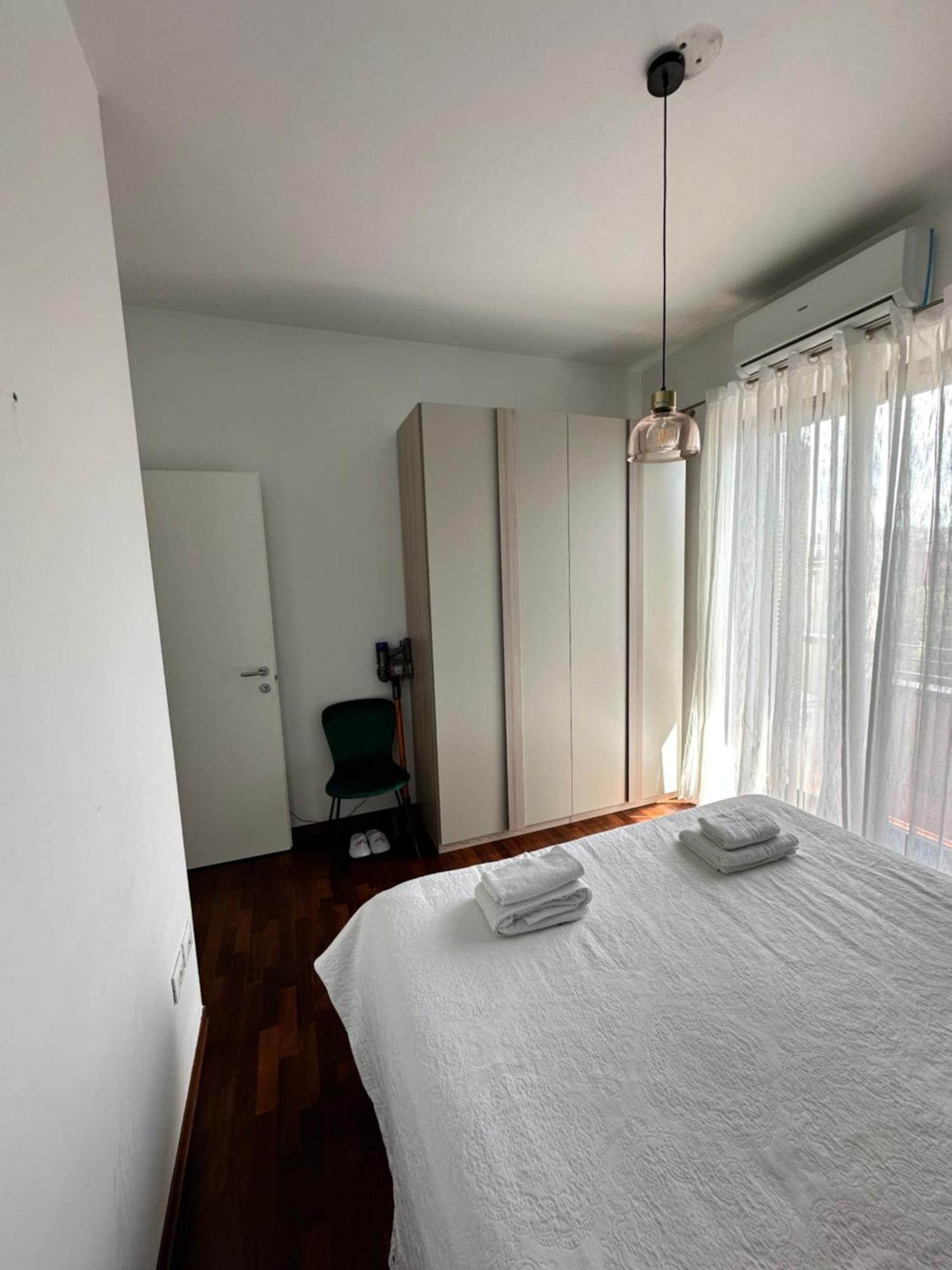 Design Home At Garda Lake Дезенцано-дель-Гарда Екстер'єр фото
